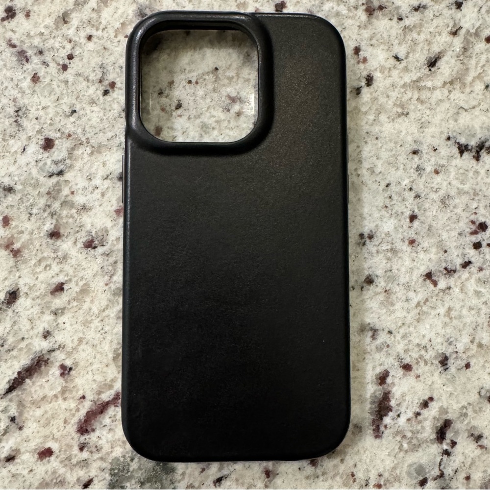 Like new Ryan London iPhone 14 Pro black leather case